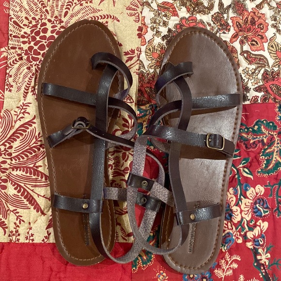 Mossimo Strappy Sandals - Picture 3 of 4